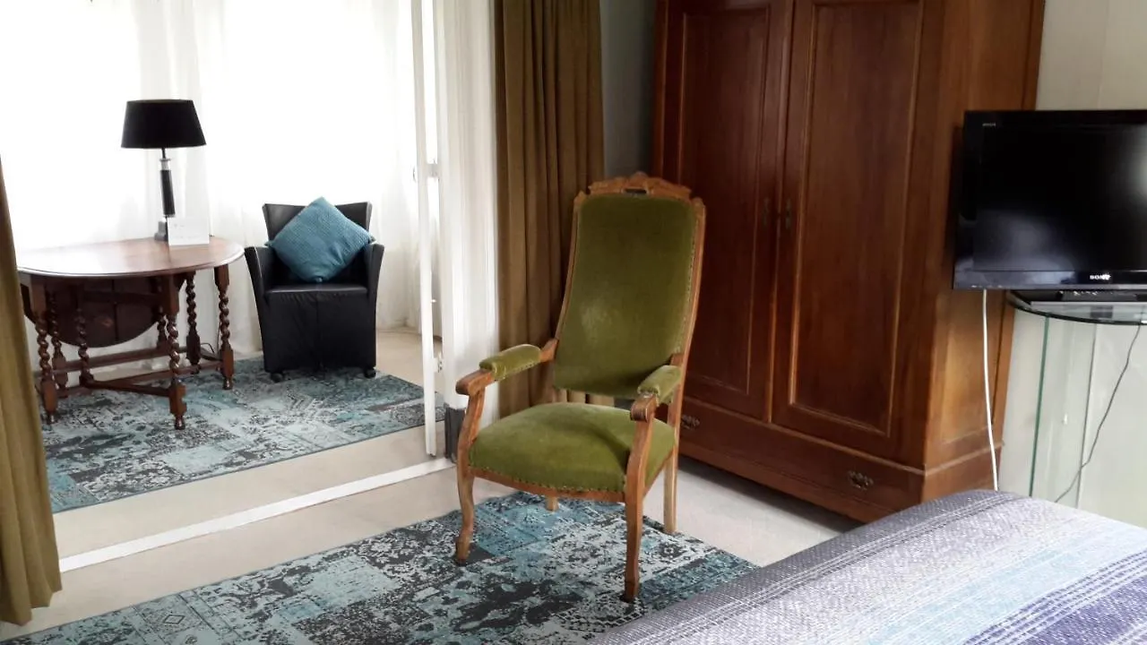 Place 2 Be Bed & Breakfast Eindhoven Netherlands